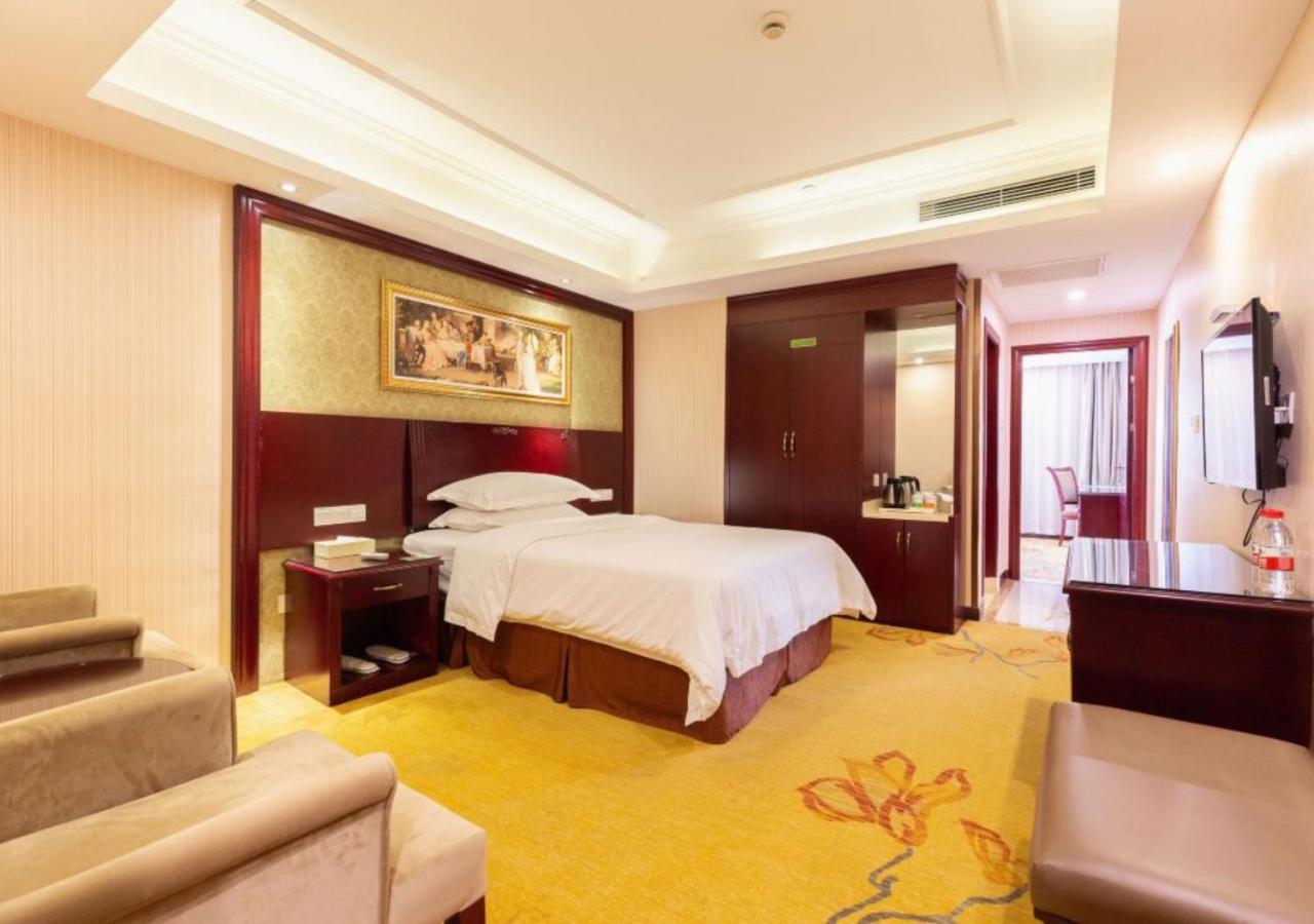 Vienna International - Jiaotong Humin Road 3* Shanghai