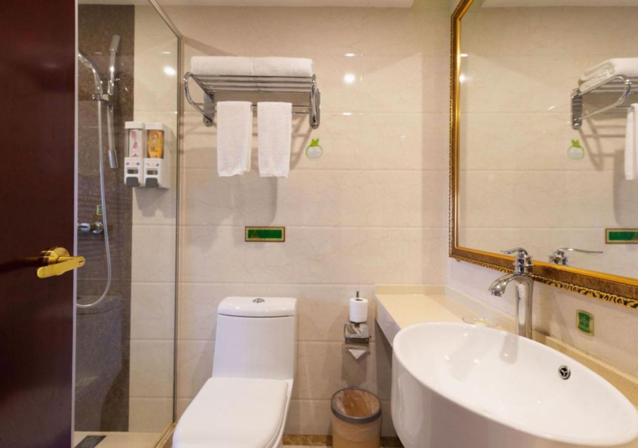 Hotel Vienna International - Jiaotong Humin Road 3*